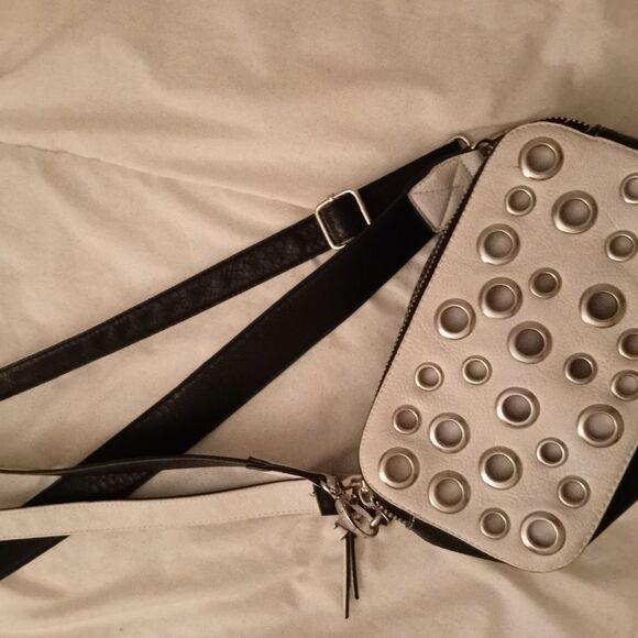 Stylish Silver and Black Women's Bag - Picture 1 of 2